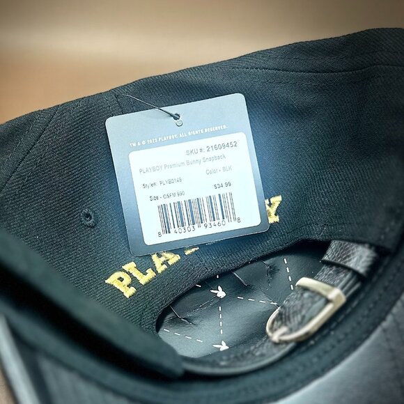 PLAYBOY Premium Bunny Snapback - Picture 10 of 10